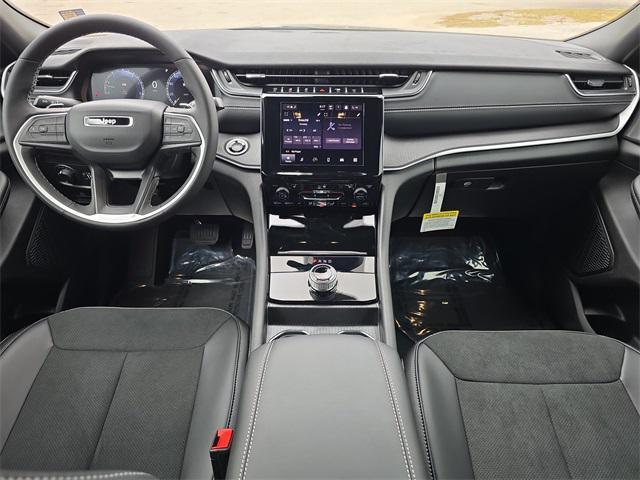new 2025 Jeep Grand Cherokee car, priced at $38,374