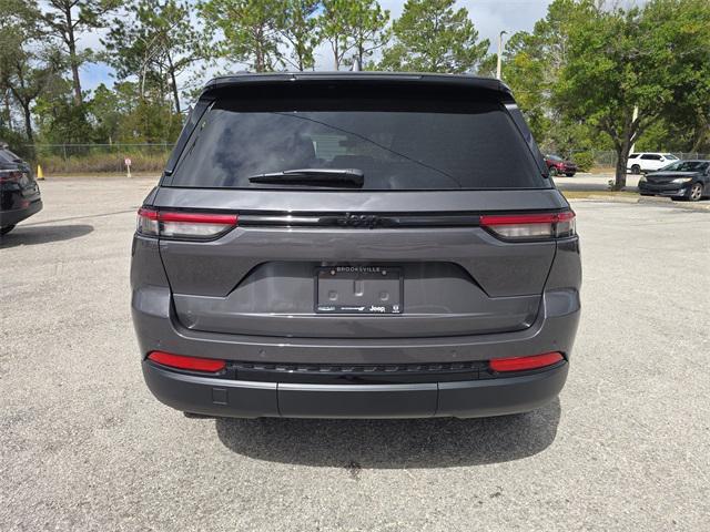 new 2025 Jeep Grand Cherokee car, priced at $38,374