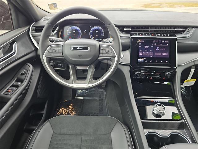 new 2025 Jeep Grand Cherokee car, priced at $38,374