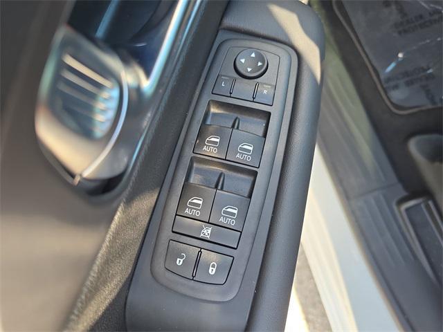 new 2026 Chrysler Pacifica car, priced at $37,016