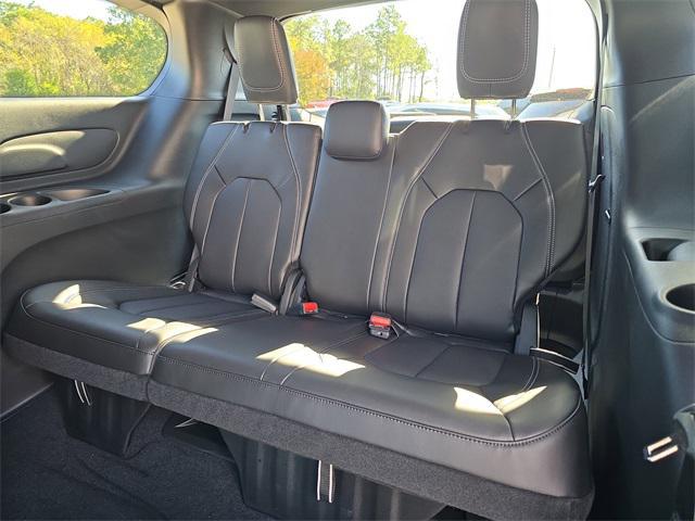 new 2026 Chrysler Pacifica car, priced at $37,016