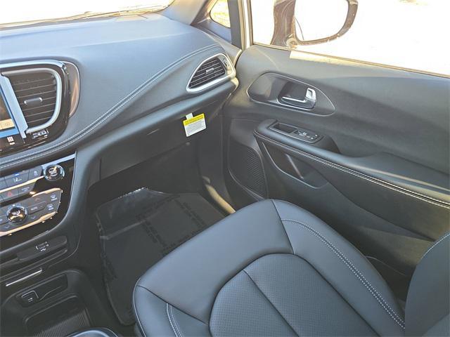 new 2026 Chrysler Pacifica car, priced at $37,016