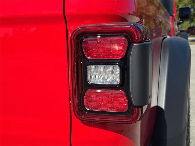 new 2025 Jeep Gladiator car, priced at $43,051