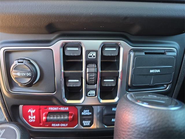 new 2025 Jeep Gladiator car, priced at $43,051