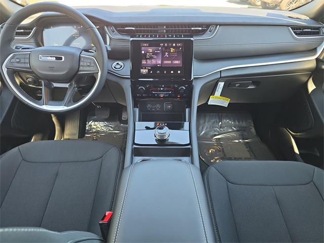 new 2025 Jeep Grand Cherokee car, priced at $38,571