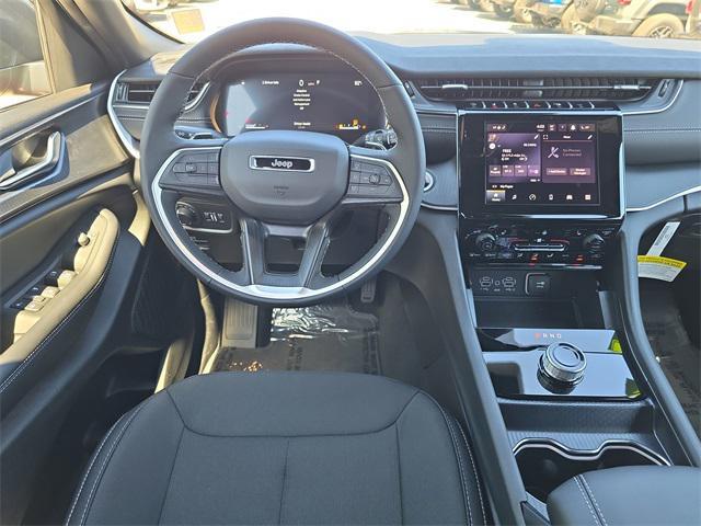 new 2025 Jeep Grand Cherokee car, priced at $38,571