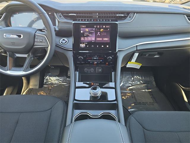 new 2025 Jeep Grand Cherokee car, priced at $38,571