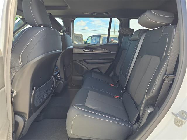 new 2025 Jeep Grand Cherokee car, priced at $34,056