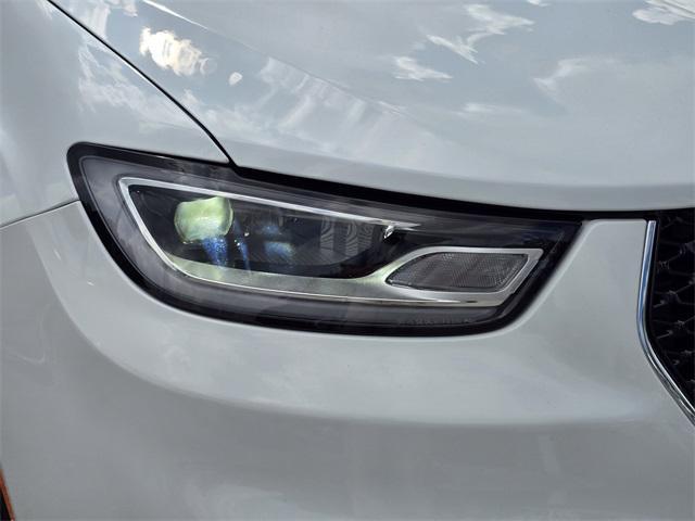 new 2026 Chrysler Pacifica car, priced at $34,992
