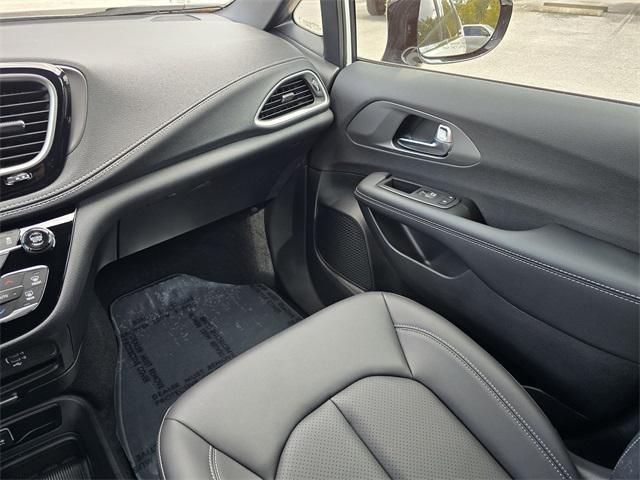 new 2026 Chrysler Pacifica car, priced at $34,992