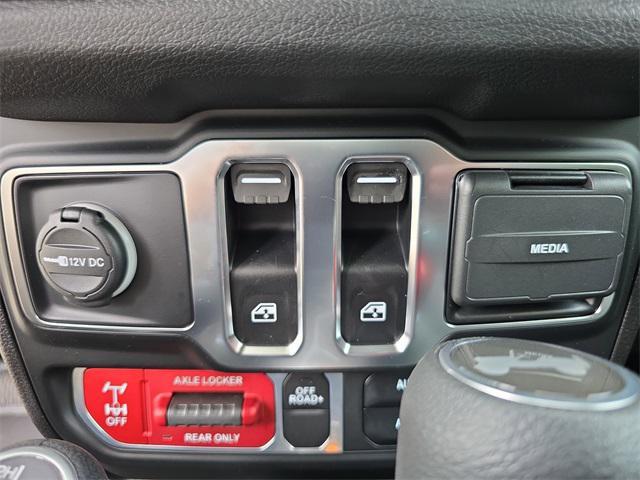 new 2025 Jeep Wrangler car, priced at $46,888