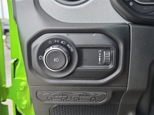 new 2025 Jeep Wrangler car, priced at $46,888