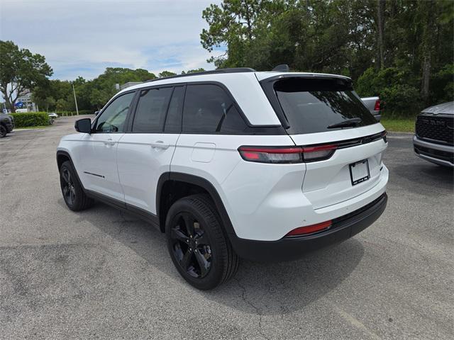 new 2025 Jeep Grand Cherokee car, priced at $40,481