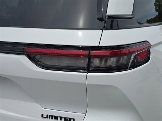 new 2025 Jeep Grand Cherokee car, priced at $40,481