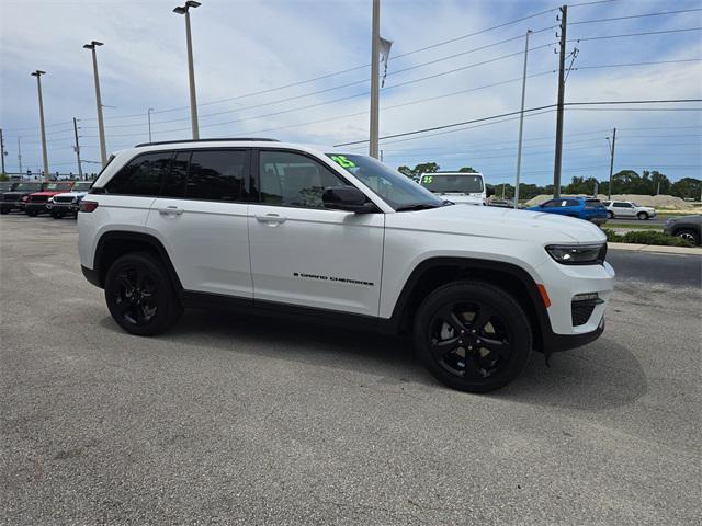 new 2025 Jeep Grand Cherokee car, priced at $40,481