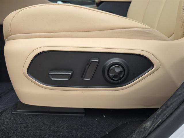new 2025 Jeep Grand Cherokee car, priced at $40,481