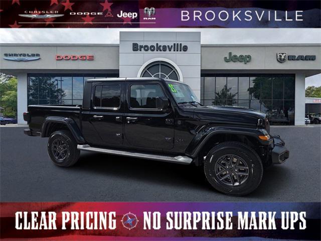 new 2025 Jeep Gladiator car, priced at $40,405