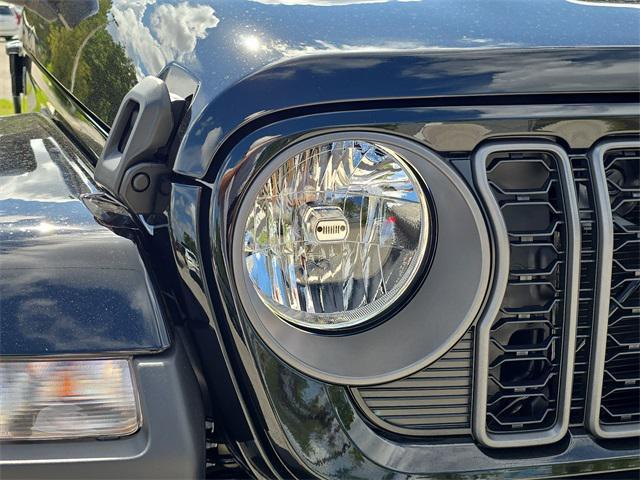 new 2025 Jeep Gladiator car, priced at $42,755