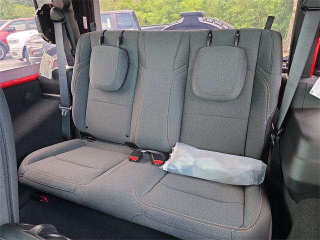 new 2025 Jeep Wrangler car, priced at $46,095