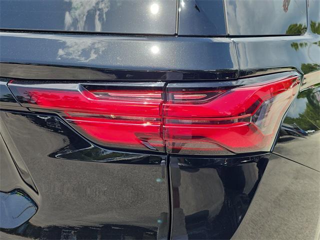 used 2023 Chevrolet Traverse car, priced at $39,991