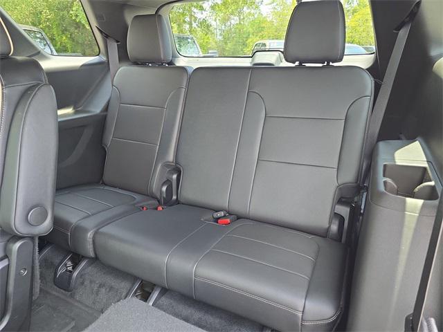 used 2023 Chevrolet Traverse car, priced at $39,991
