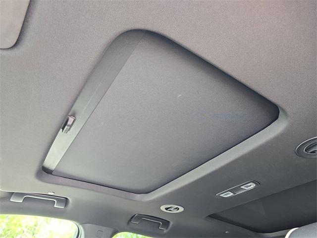 used 2023 Chevrolet Traverse car, priced at $39,991