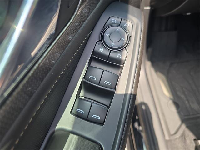 used 2023 Chevrolet Traverse car, priced at $39,991