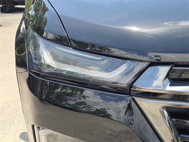 used 2023 Chevrolet Traverse car, priced at $39,991