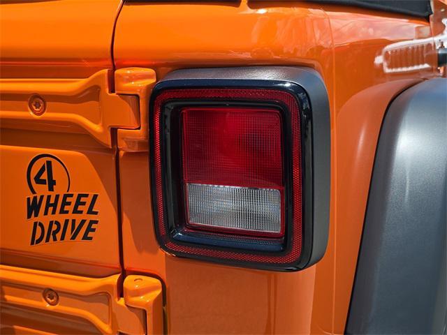 new 2025 Jeep Wrangler car, priced at $48,477