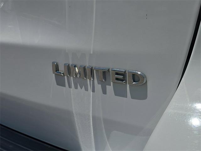 used 2018 Jeep Grand Cherokee car, priced at $19,388