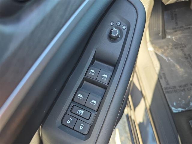 new 2025 Jeep Grand Cherokee car, priced at $41,017