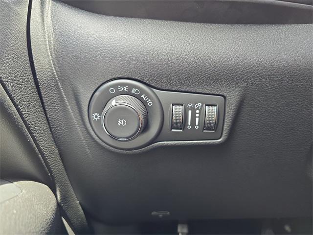 new 2025 Jeep Compass car, priced at $33,133