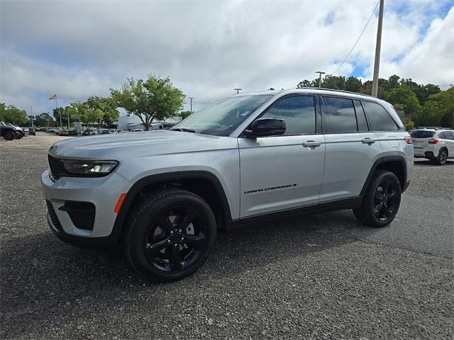 new 2024 Jeep Grand Cherokee L car, priced at $43,739