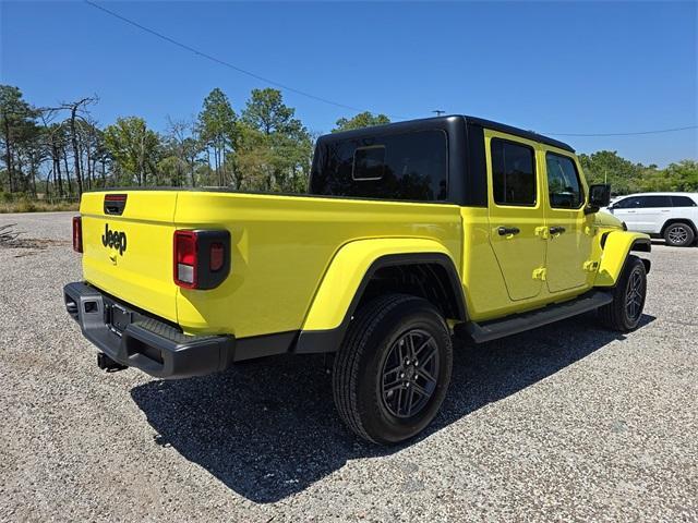 new 2024 Jeep Gladiator car, priced at $44,458