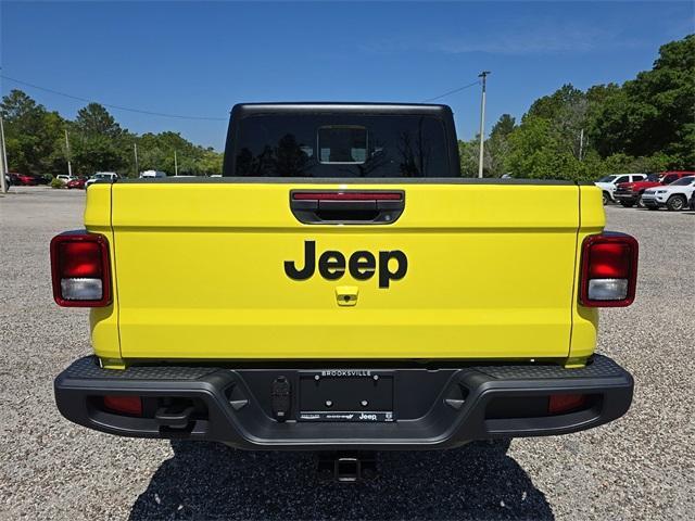 new 2024 Jeep Gladiator car, priced at $44,458