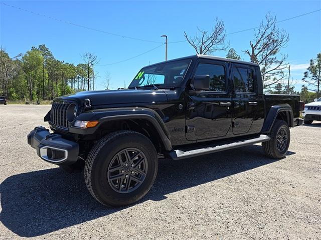 new 2024 Jeep Gladiator car, priced at $44,458