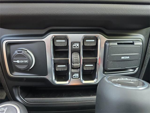 new 2025 Jeep Gladiator car, priced at $52,773