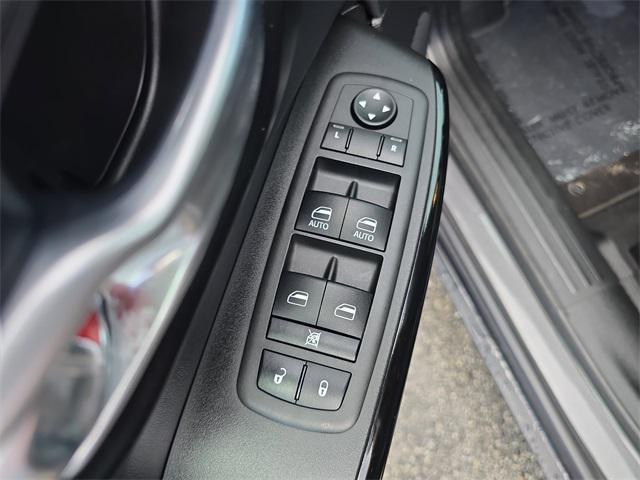 used 2023 Jeep Cherokee car, priced at $20,897