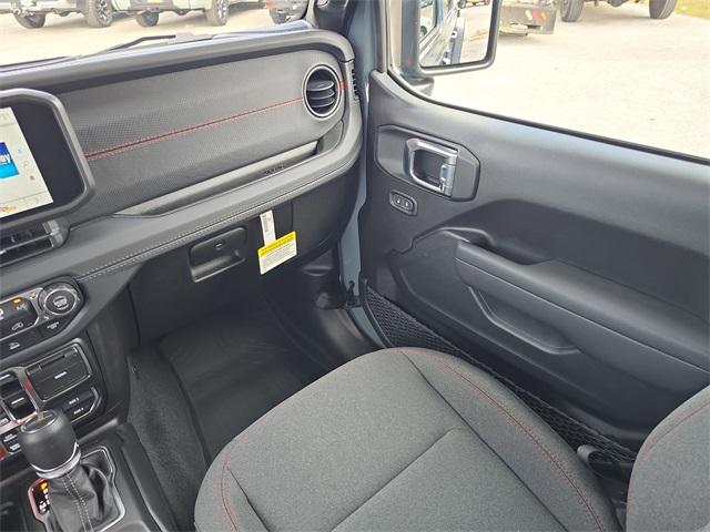new 2025 Jeep Gladiator car, priced at $43,051