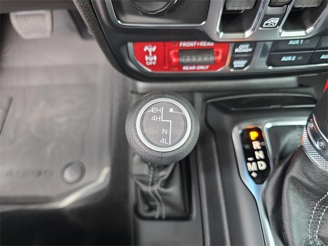 new 2025 Jeep Gladiator car, priced at $43,051