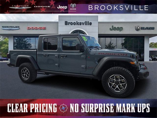 new 2025 Jeep Gladiator car, priced at $43,051