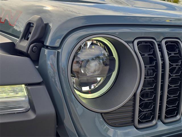 new 2025 Jeep Gladiator car, priced at $43,051