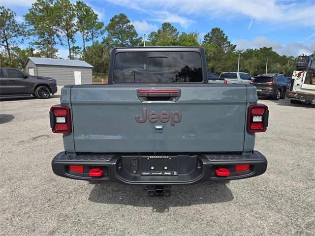 new 2025 Jeep Gladiator car, priced at $43,051