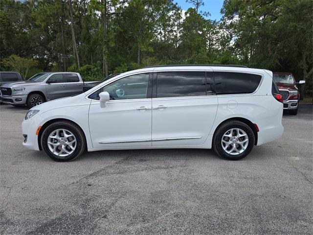 used 2017 Chrysler Pacifica car, priced at $13,450