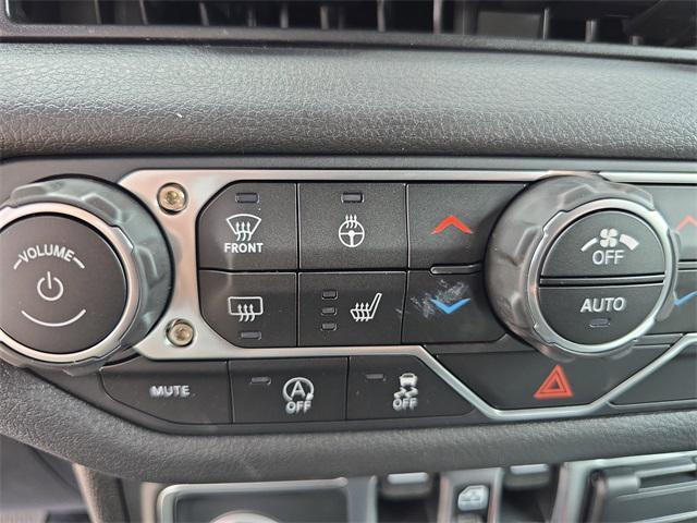 new 2025 Jeep Wrangler car, priced at $48,916