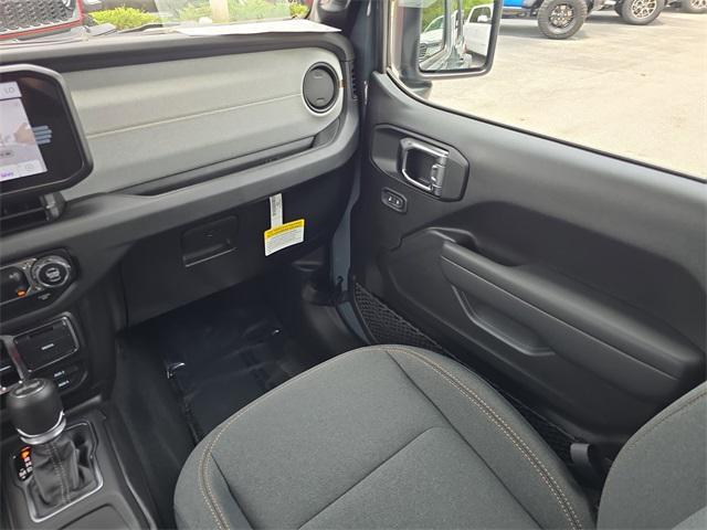 new 2025 Jeep Wrangler car, priced at $48,916
