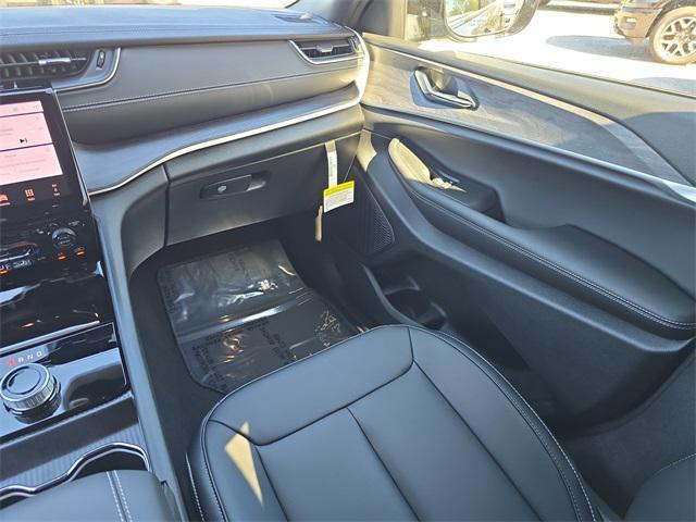 new 2025 Jeep Grand Cherokee L car, priced at $45,891