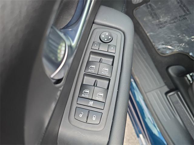 used 2025 Chrysler Pacifica car, priced at $37,995