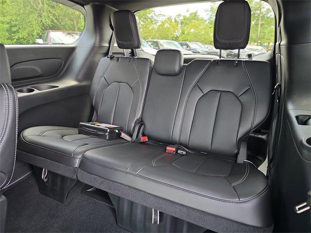 used 2025 Chrysler Pacifica car, priced at $37,995