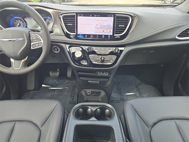 used 2025 Chrysler Pacifica car, priced at $37,995